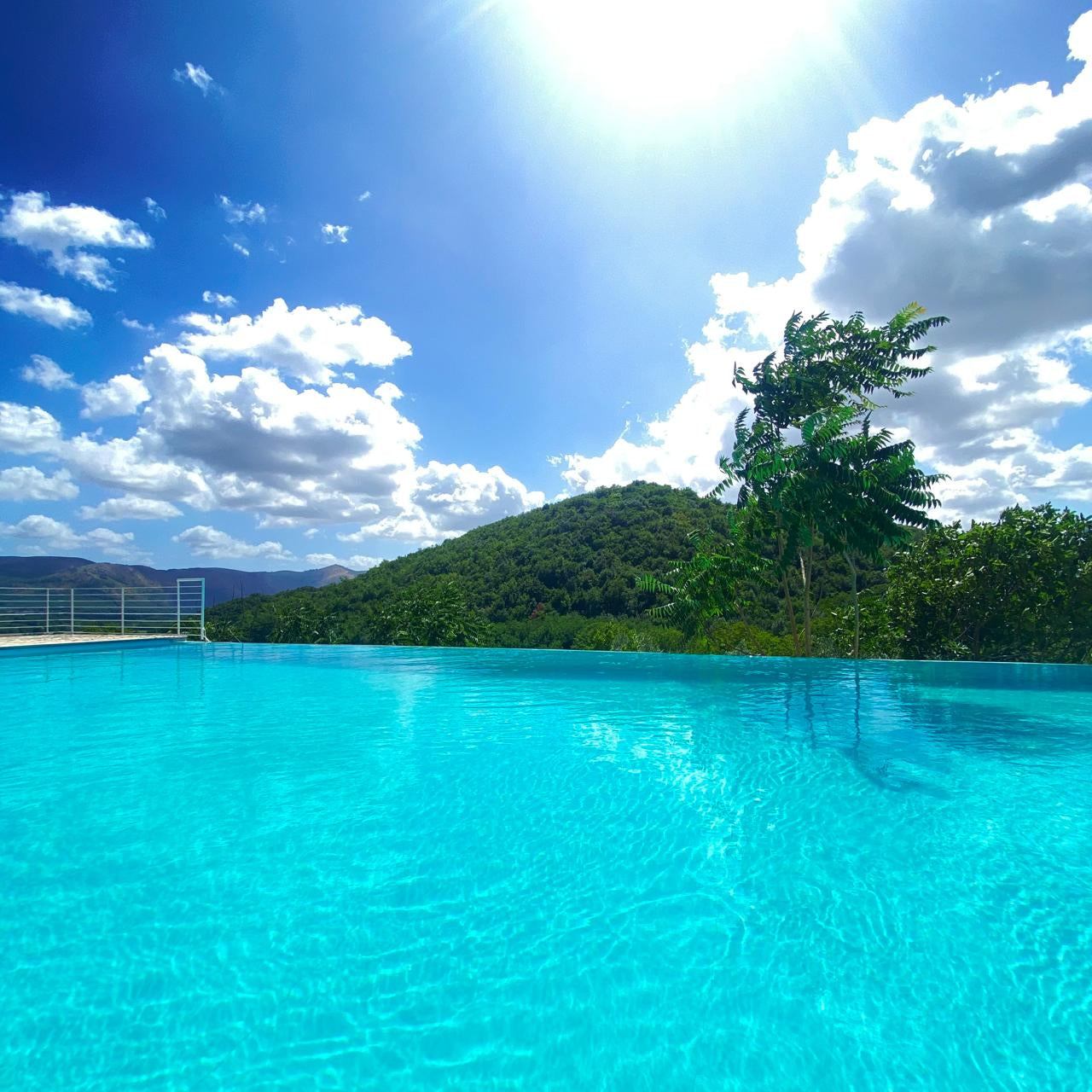 PRIVATE POOL CLUB EXPERIENCE